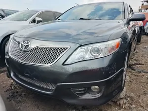 Toyota Camry SE 4dr Sedan (2.5L 4cyl 6A) 2011 Gray