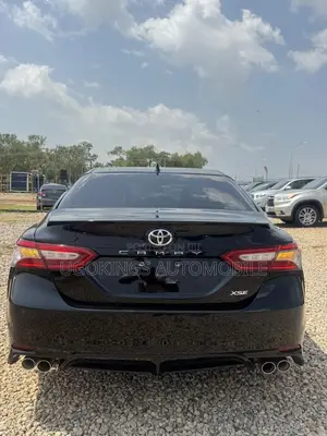 Toyota Camry XLE V6 FWD (3.5L 6cyl 8AM) 2018 Black