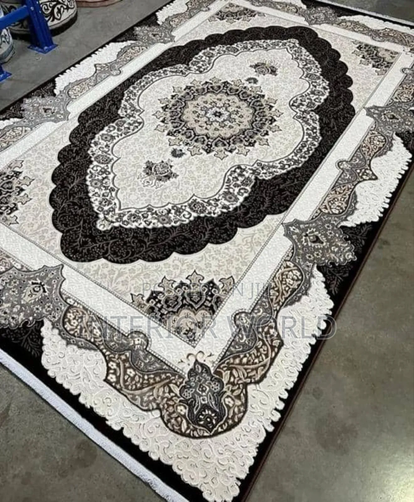 Center Rugs