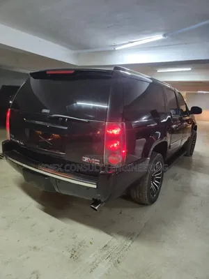 GMC Yukon XL SLT 2500 2012 Black