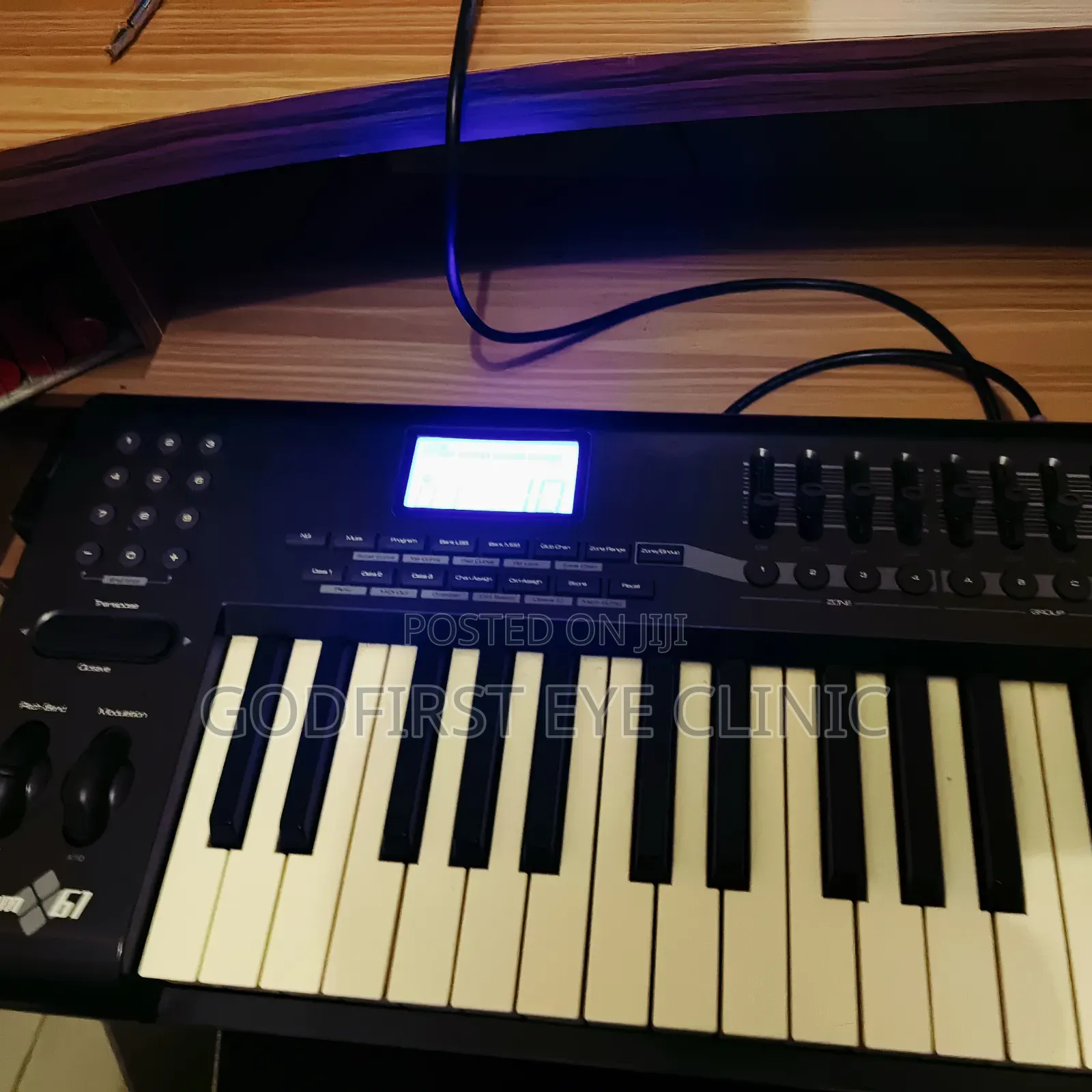 M Audio Axiom 61