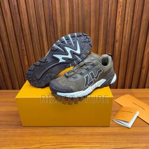 Original Louis Vuitton Runner Tatic Sneakers Available in Store