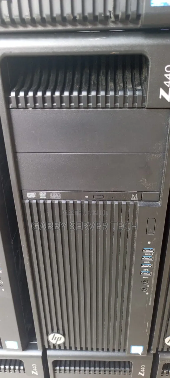 Server HP Easy Connect 32GB Intel Xeon HDD+SSD 1T