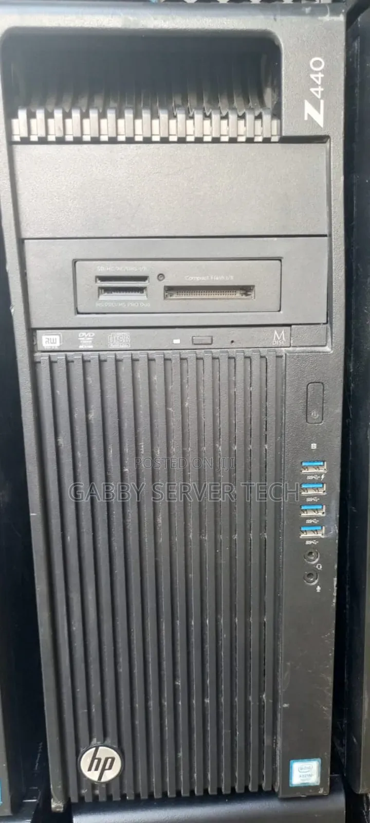 Server HP Easy Connect 32GB Intel Xeon HDD+SSD 1T