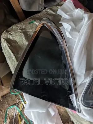 Quarter Vent Glass 2018 CRV