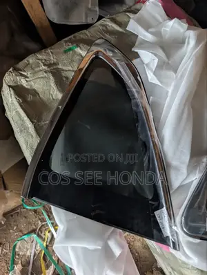 Quarter Vent Glass 2018 CRV