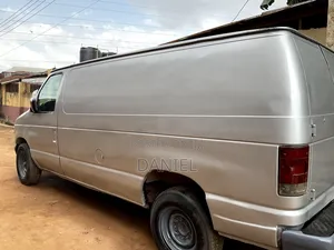 Ford E250 2005 Silver