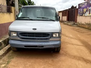 Ford E250 2005 Silver