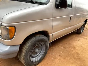 Ford E250 2005 Silver