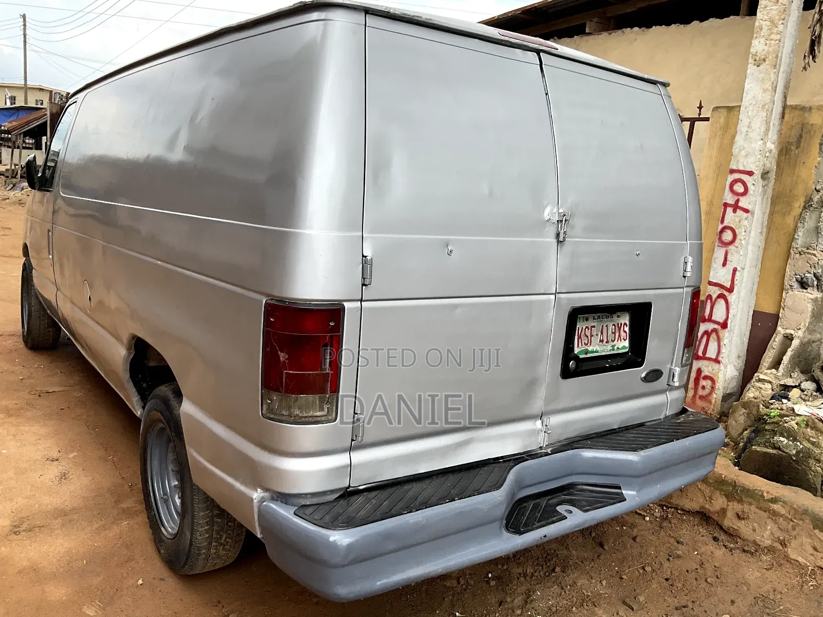 Ford E250 2005 Silver