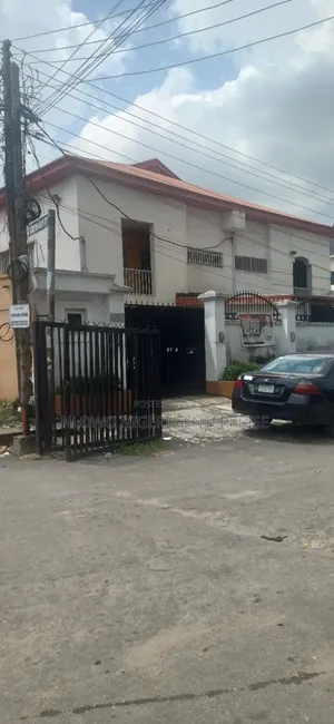 4bdrm Duplex in Gbagada Phase 1 for sale
