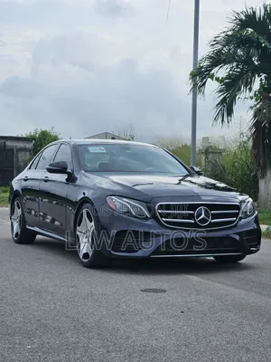 Mercedes-Benz E300 2018 Blue
