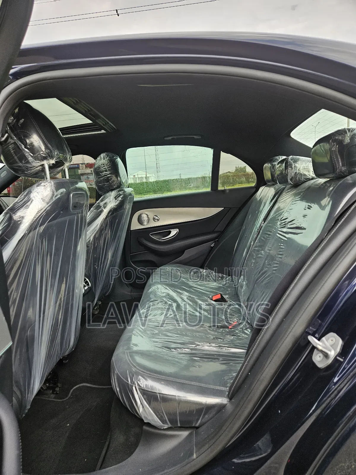 Mercedes-Benz E300 2018 Blue