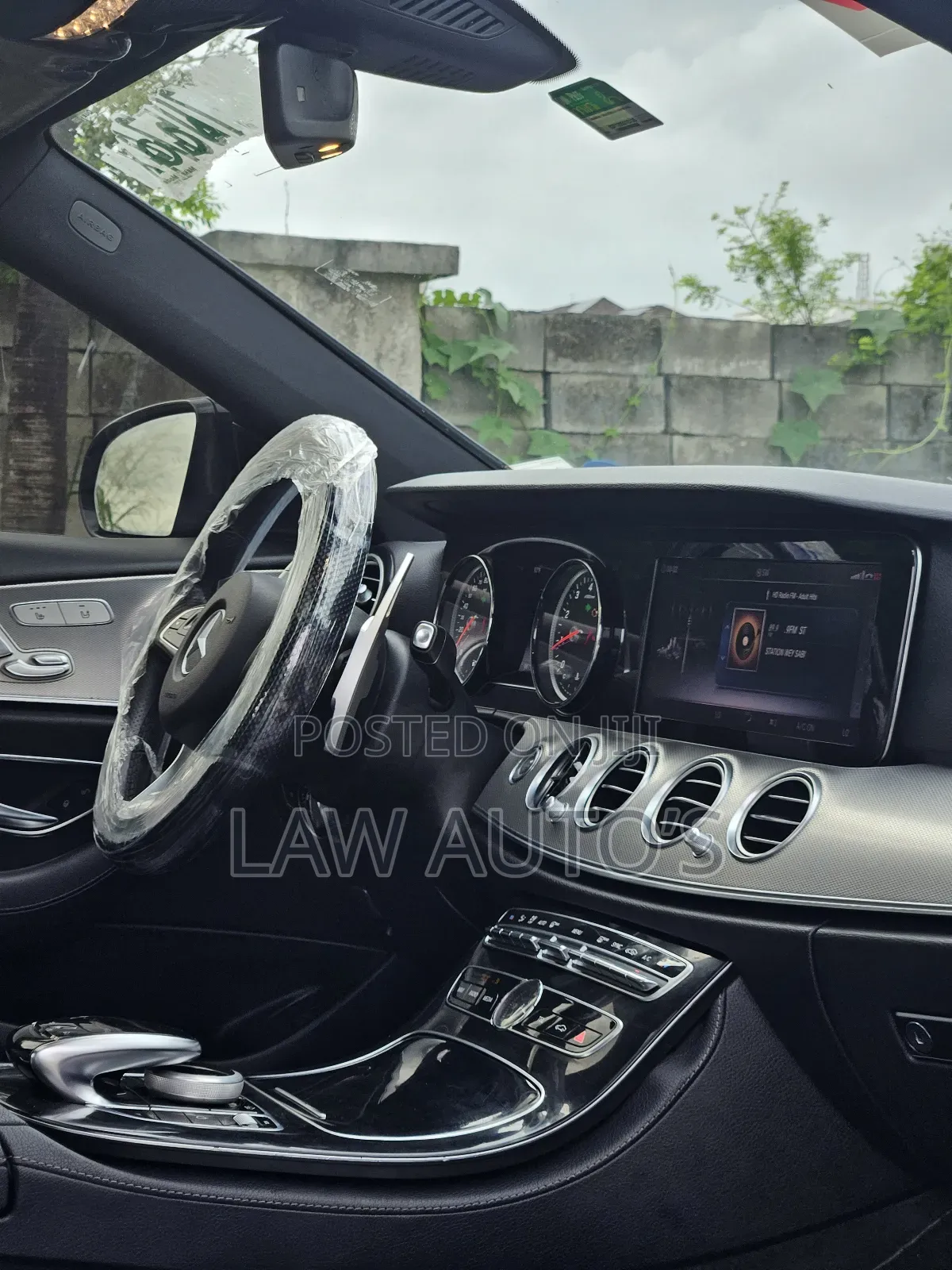 Mercedes-Benz E300 2018 Blue