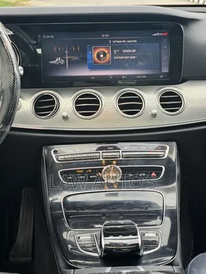 Mercedes-Benz E300 2018 Blue