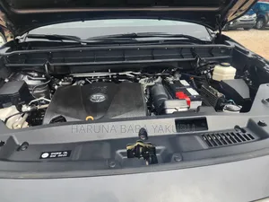 Toyota Highlander XLE 2021 Gray