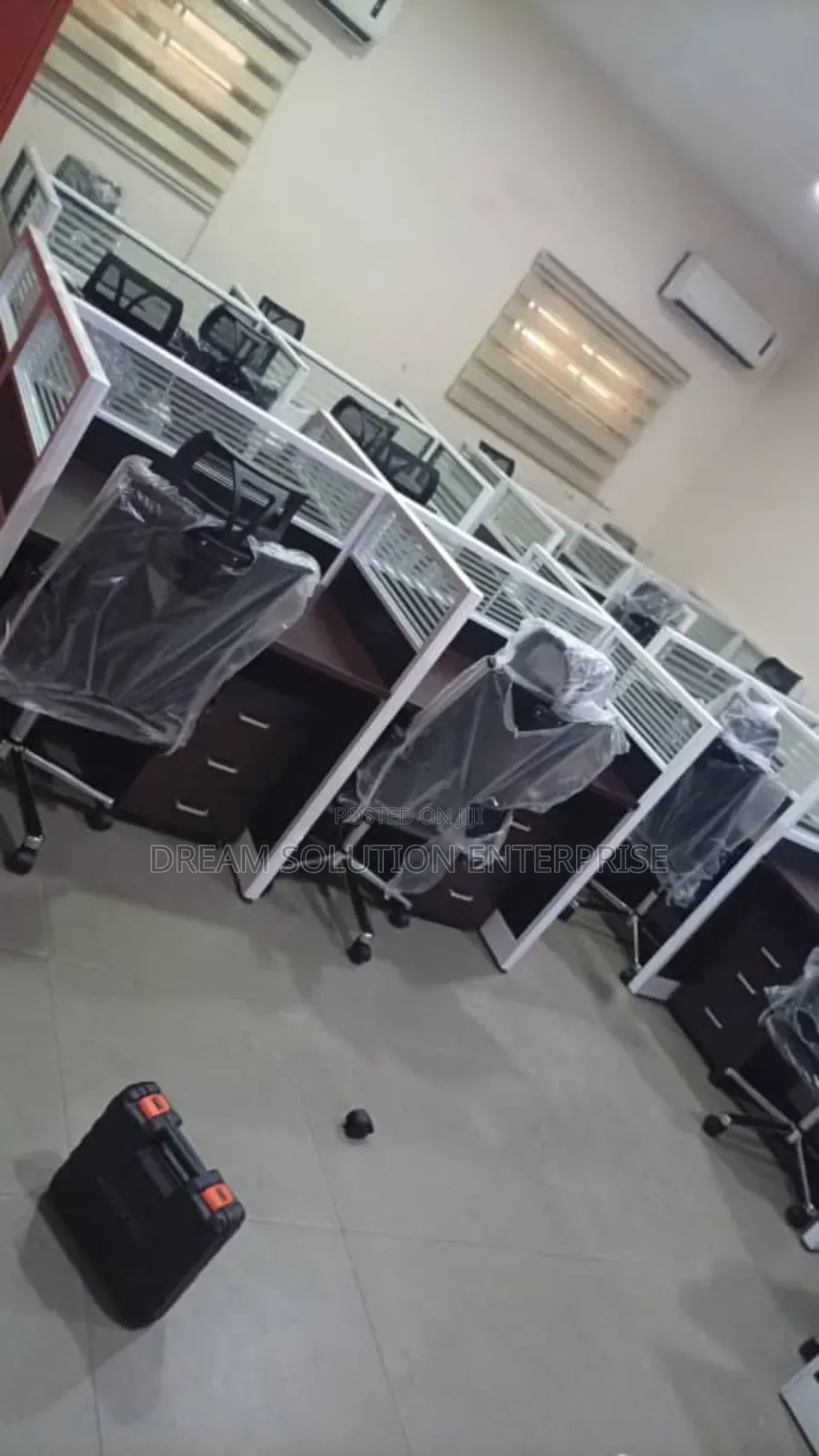 Standard Workstation by 4