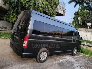 Toyota HiAce 2012 Black