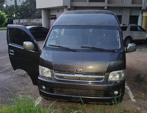 Toyota HiAce 2012 Black