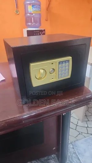 E25 Room Safe