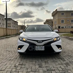Toyota Camry 2018 White