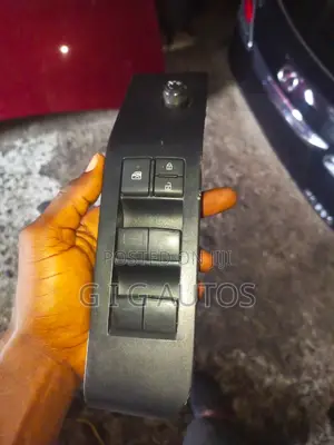 Tapping Glass ( Pressing Bottom) Lexus Rx350