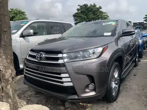 Toyota Highlander Limited V6 4x4 (3.5L 6cyl 6A) 2016 Gray