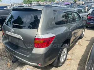 Toyota Highlander Limited 2010 Gray