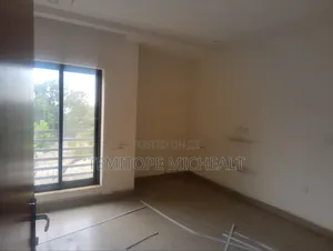 5bdrm Townhouse / Terrace in Jabi District for rent
