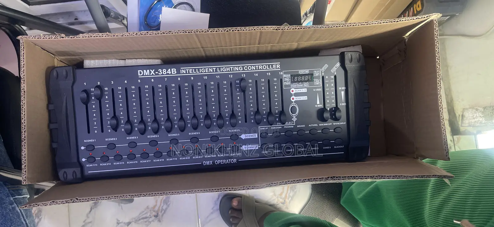 DMX 384b Controller