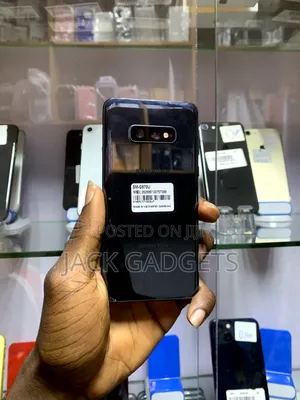 Samsung Galaxy S10e 128 GB Black