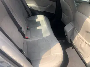 Hyundai Sonata Sport Sedan FWD (2.4L 4cyl 6A) 2016 Silver