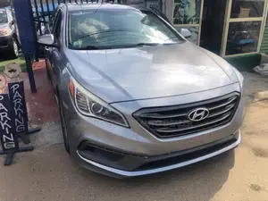 Hyundai Sonata Sport Sedan FWD (2.4L 4cyl 6A) 2016 Silver
