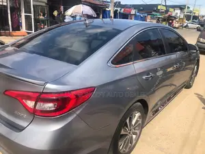 Hyundai Sonata Sport Sedan FWD (2.4L 4cyl 6A) 2016 Silver