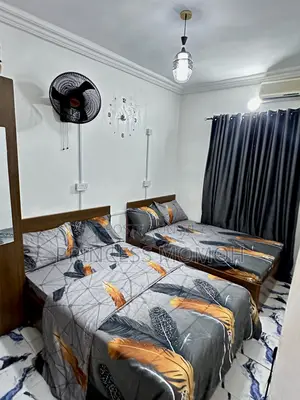 Girls House Apartment / Shortlet Weekly Payment in Lagos/Shomolu/Yaba
