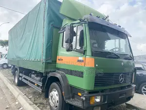 Mercedes-Benz Sprinter 1990 Green