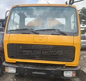 Mercedes-Benz Sprinter 2000 Yellow