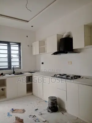 4bdrm Duplex in Ariz Drive Vgc, Ikota for rent