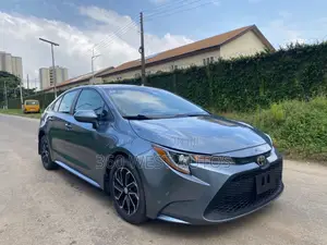 Toyota Corolla LE 2020 Blue