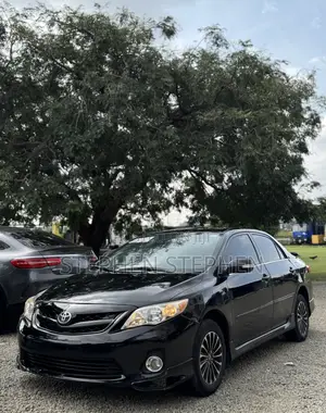 Toyota Corolla 2013 Black