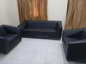 5 Seater Black Leather Sofa (Sa533)