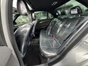 Mercedes-Benz C300 Luxury 4Matic Sedan AWD (3.0L 6cyl 7A) 2011 Gray
