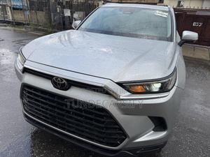 Toyota Highlander XLE AWD 2024 Silver