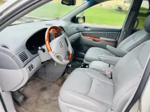 Toyota Sienna Limited 7 Passenger 2010 Gold