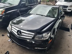 Mercedes-Benz C300 Sport 4Matic Sedan AWD (3.5L 6cyl 7A) 2013 Black