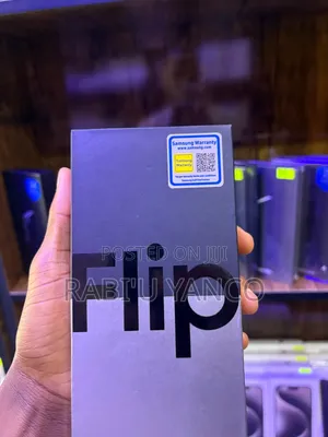 New Samsung Galaxy Z Flip4 256 GB Purple