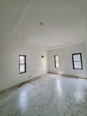 Spacious Fully Detached 5bedr00m Duplex Ensuite + Bq, on 2 Floors.