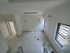 Spacious Fully Detached 5bedr00m Duplex Ensuite + Bq, on 2 Floors.