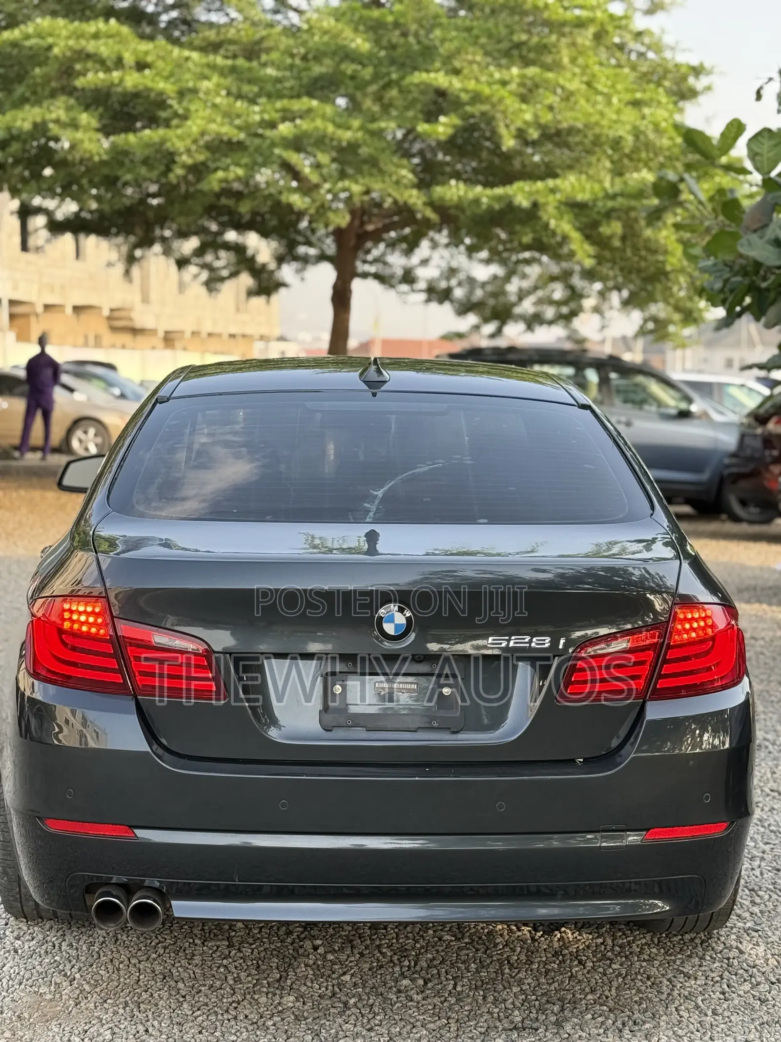 BMW 528i 2011 Gray