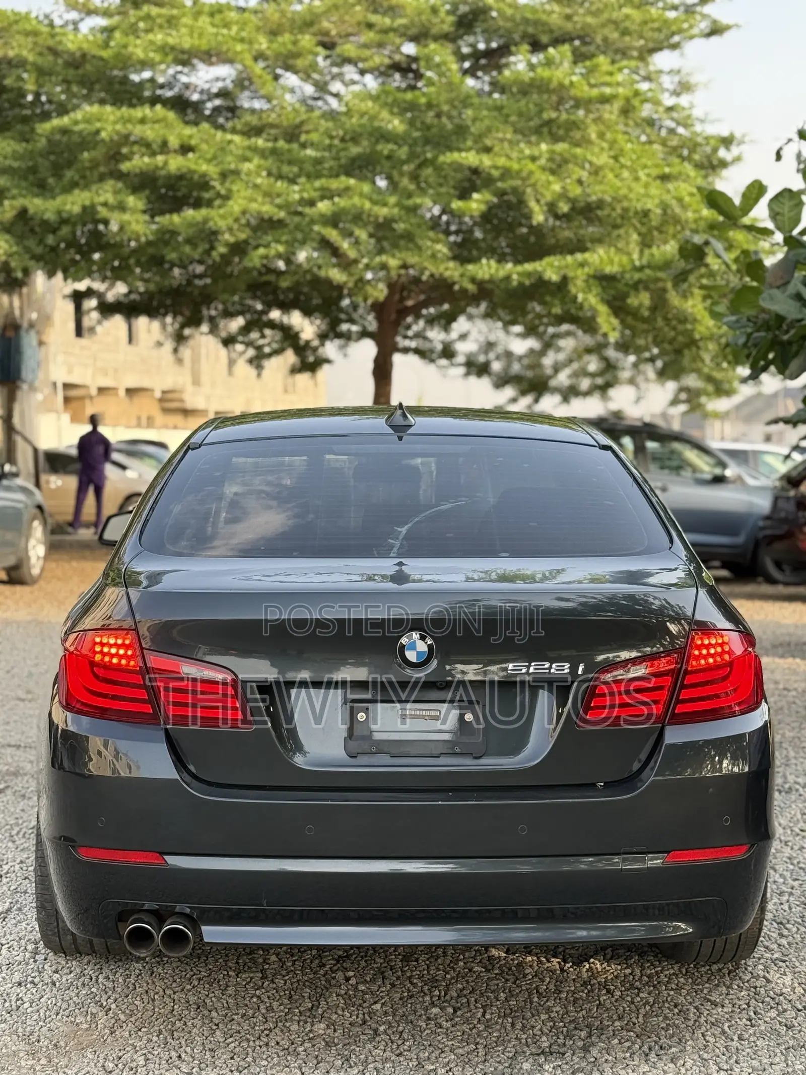 BMW 528i 2011 Gray